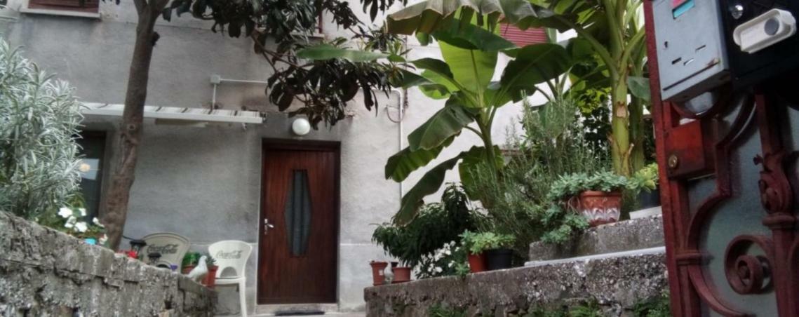 Casa Vacanze Poison Trieste Exteriör bild